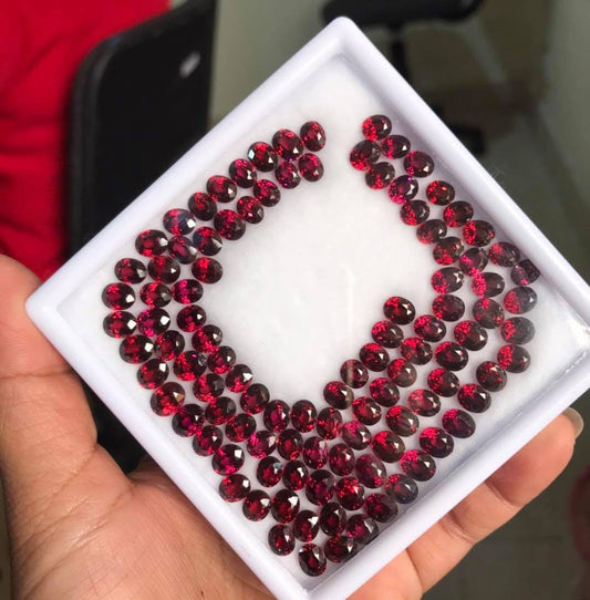 Rhodolite Garnet Emerrald Cut 15.76 Carat (natural)
